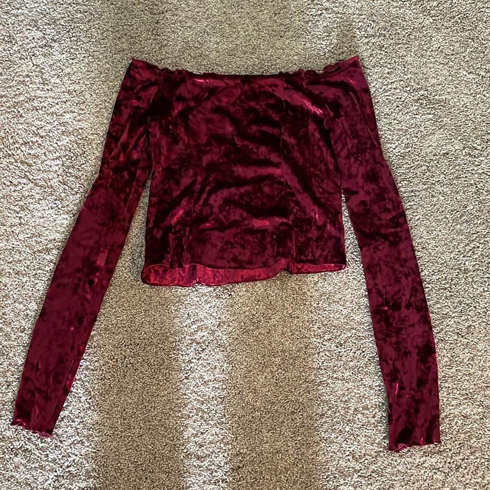 hollister off shoulder shirt